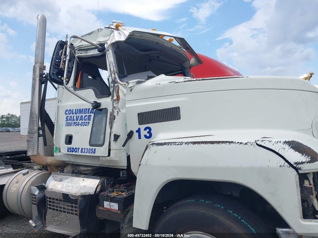 45732402 :رقم المزاد ، 1M1PN4GYXRM013783 vin ، 2024 Mack Pinnacle مزاد بيع