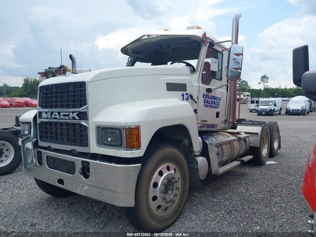 45732402 :رقم المزاد ، 1M1PN4GYXRM013783 vin ، 2024 Mack Pinnacle مزاد بيع
