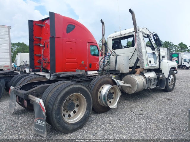 45732402 :رقم المزاد ، 1M1PN4GYXRM013783 vin ، 2024 Mack Pinnacle مزاد بيع