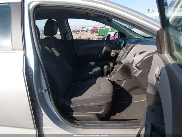 Chevrolet Sonic Lt Auto 2016 1G1JC6SH2G4147689 Image 5