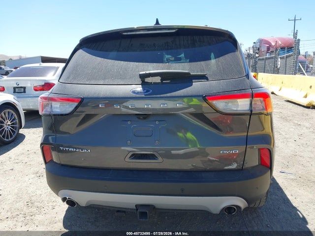 1FMCU9J90LUC30648 Ford Escape Titanium