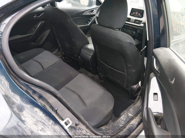 Продаж на аукціоні авто 2018 Mazda Mazda3 Sport, vin: 3MZBN1U72JM162411, номер лоту: 45732538