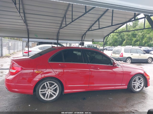 2012 Mercedes-benz C 300 Luxury 4matic/sport 4matic მანქანა იყიდება აუქციონზე, vin: WDDGF8BB6CF912732, აუქციონის ნომერი: 45732547