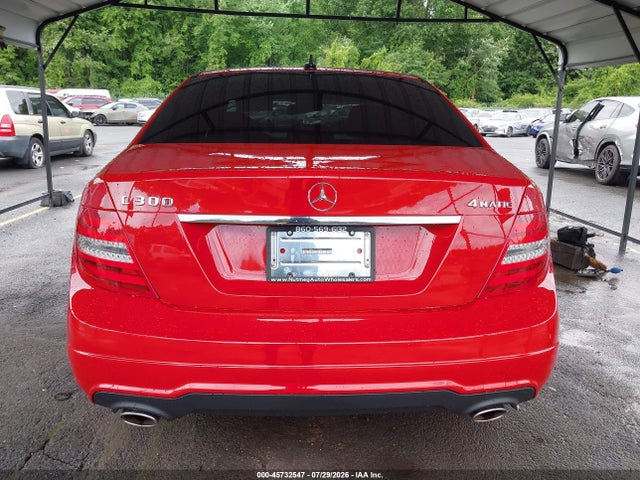 2012 Mercedes-benz C 300 Luxury 4matic/sport 4matic მანქანა იყიდება აუქციონზე, vin: WDDGF8BB6CF912732, აუქციონის ნომერი: 45732547