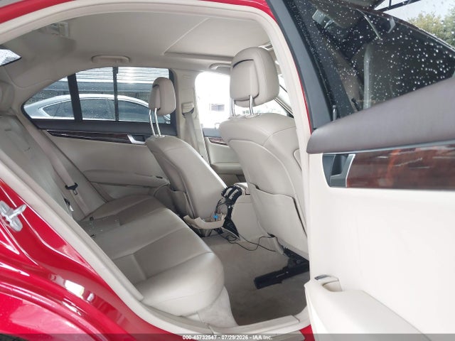 2012 Mercedes-benz C 300 Luxury 4matic/sport 4matic მანქანა იყიდება აუქციონზე, vin: WDDGF8BB6CF912732, აუქციონის ნომერი: 45732547