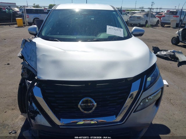 5N1AT3BA2MC841708 Nissan Rogue Sv Fwd
