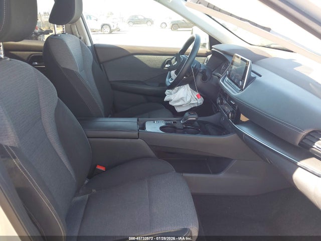 5N1AT3BA2MC841708 Nissan Rogue Sv Fwd