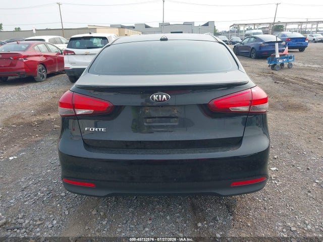2018 Kia Forte Lx მანქანა იყიდება აუქციონზე, vin: 3KPFL4A76JE193638, აუქციონის ნომერი: 45732576