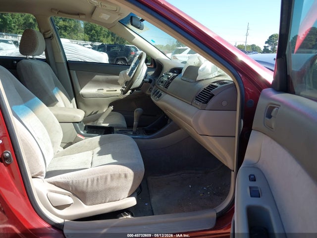 2002 Toyota Camry Le მანქანა იყიდება აუქციონზე, vin: JTDBE32K620040418, აუქციონის ნომერი: 45732609