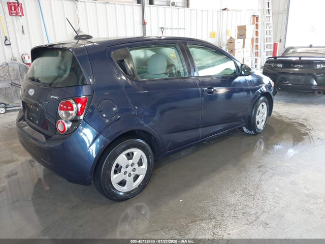 Chevrolet Sonic Ls Auto 2015 1G1JA6SHXF4151199 Image 4