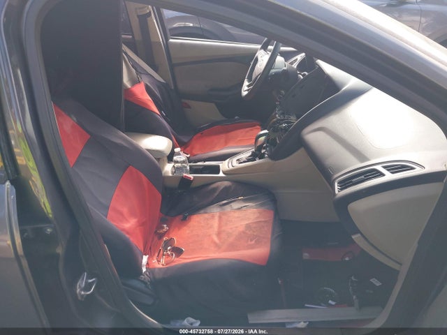 Ford FOCUS SE 2016 1FADP3K29GL268251 Image 5