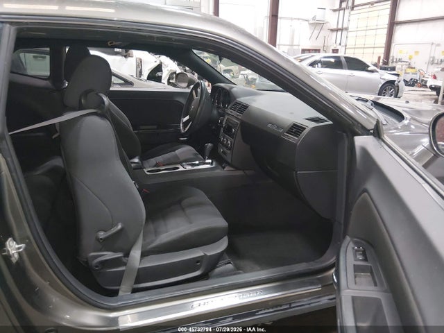 Продаж на аукціоні авто 2010 Dodge Challenger Se, vin: 2B3CJ4DV2AH111994, номер лоту: 45732794