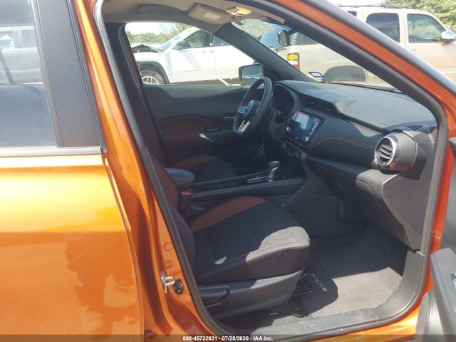 45732921 :رقم المزاد ، 3N1CP5DV8ML553745 vin ، 2021 Nissan Kicks Sr Xtronic Cvt مزاد بيع