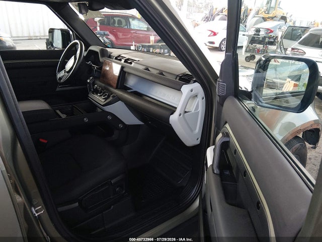 SALEKERX6N2074623 Land Rover Defender 110 Standard