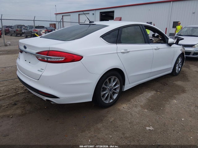 45733007 :رقم المزاد ، 3FA6P0HD9HR413128 vin ، 2017 Ford Fusion Se مزاد بيع