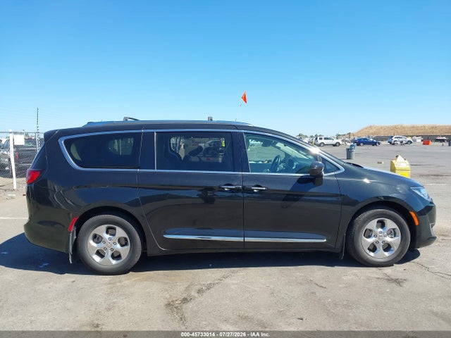 Aukcja sprzedaży 2018 Chrysler Pacifica Hybrid Touring L, vin: 2C4RC1L74JR253018, numer aukcji: 45733014