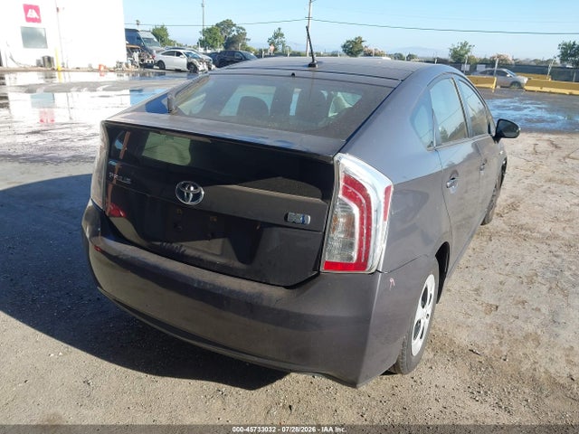 Toyota Prius Four 2015 JTDKN3DU1F1953277 Image 4