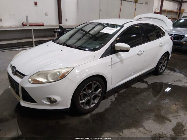 Ford FOCUS SE 2014 1FADP3F20EL373865 Image 2