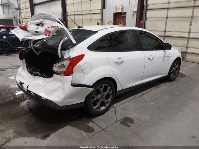 Ford FOCUS SE 2014 1FADP3F20EL373865 Image 4