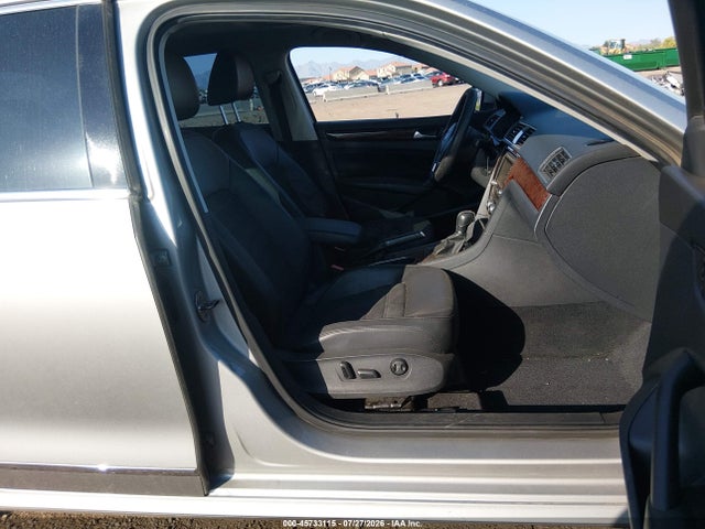2013 Volkswagen Passat 2.0l Tdi Sel Premium მანქანა იყიდება აუქციონზე, vin: 1VWCN7A31DC078871, აუქციონის ნომერი: 45733115