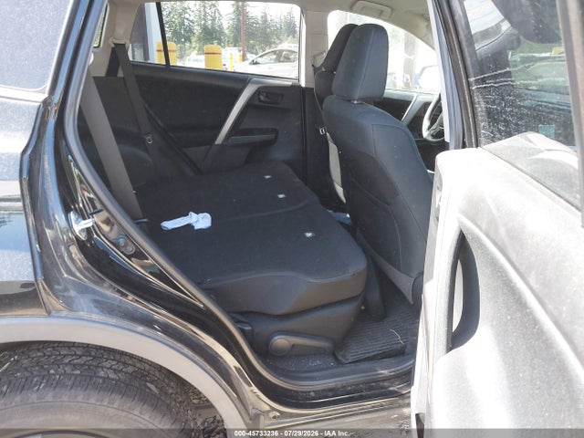 Toyota RAV4 LE 2018 2T3BFREV2JW839015 Image 8
