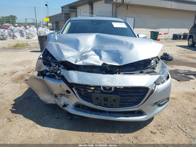 45733258 :رقم المزاد ، 3MZBN1V33JM181271 vin ، 2018 Mazda Mazda3 Touring مزاد بيع