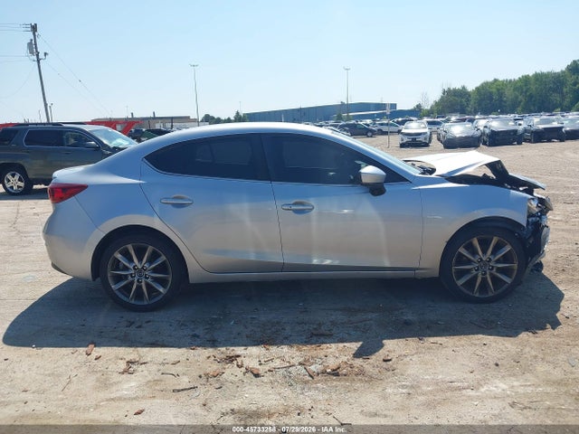 45733258 :رقم المزاد ، 3MZBN1V33JM181271 vin ، 2018 Mazda Mazda3 Touring مزاد بيع