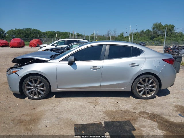 45733258 :رقم المزاد ، 3MZBN1V33JM181271 vin ، 2018 Mazda Mazda3 Touring مزاد بيع