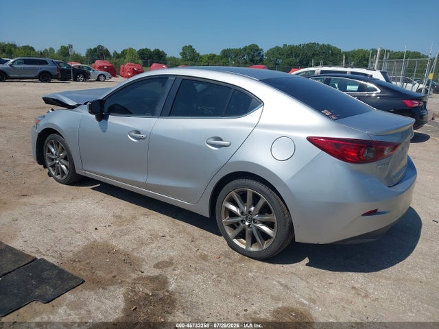 45733258 :رقم المزاد ، 3MZBN1V33JM181271 vin ، 2018 Mazda Mazda3 Touring مزاد بيع