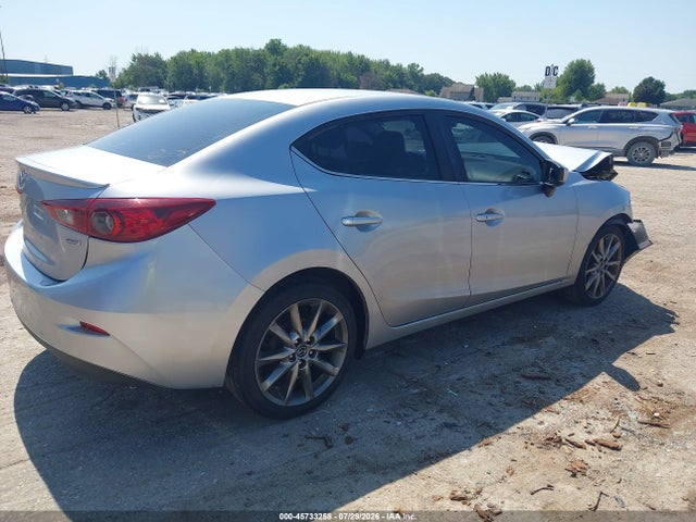 45733258 :رقم المزاد ، 3MZBN1V33JM181271 vin ، 2018 Mazda Mazda3 Touring مزاد بيع