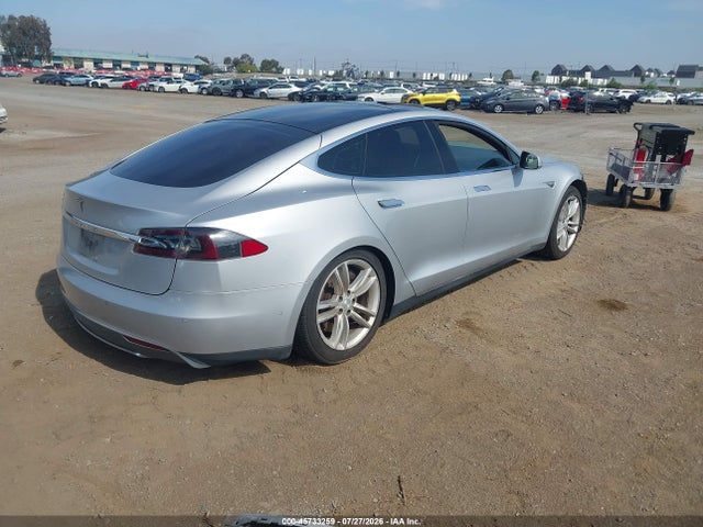 Продаж на аукціоні авто 2016 Tesla Model S 60d/70d/75d/85d/90d, vin: 5YJSA1E21GF128152, номер лоту: 45733259