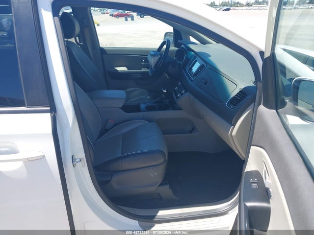 KIA SEDONA LX 2017 KNDMB5C14H6339186 Image 5