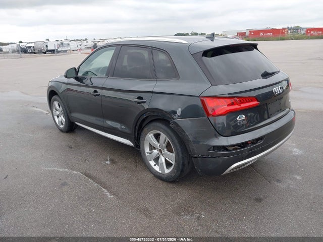 2018 Audi Q5 2.0t Premium/2.0t Tech Premium მანქანა იყიდება აუქციონზე, vin: WA1ANAFY7J2077568, აუქციონის ნომერი: 45733332