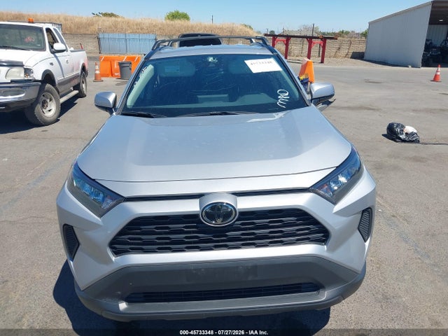 2020 Toyota Rav4 Le მანქანა იყიდება აუქციონზე, vin: 2T3K1RFV2LW082648, აუქციონის ნომერი: 45733348