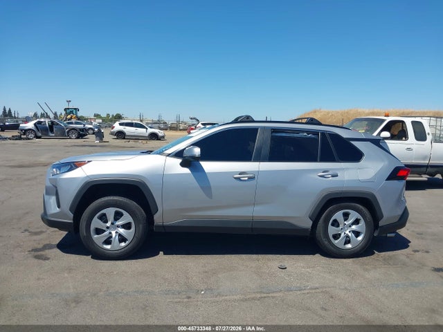 2020 Toyota Rav4 Le მანქანა იყიდება აუქციონზე, vin: 2T3K1RFV2LW082648, აუქციონის ნომერი: 45733348