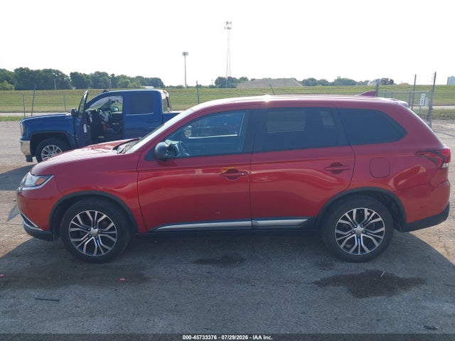 Продаж на аукціоні авто 2018 Mitsubishi Outlander Es, vin: JA4AD2A30JZ032838, номер лоту: 45733376