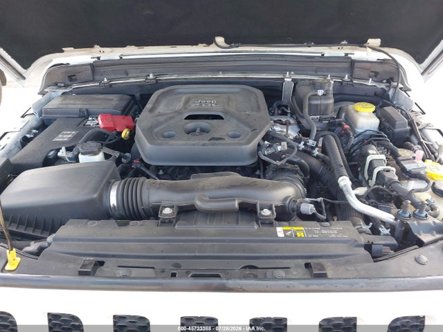 1C4HJXDNXJW331701 Jeep Wrangler Unlimited Sport S 4x4