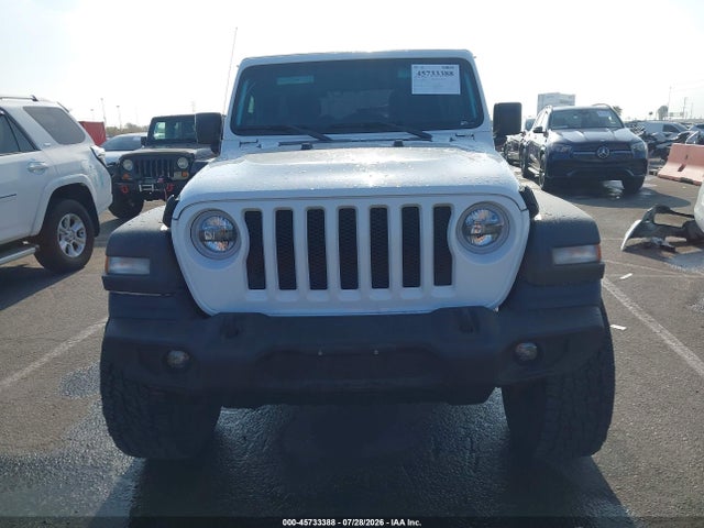 1C4HJXDNXJW331701 Jeep Wrangler Unlimited Sport S 4x4