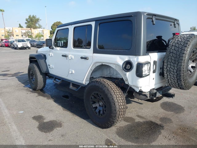 1C4HJXDNXJW331701 Jeep Wrangler Unlimited Sport S 4x4