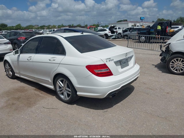 Продажа на аукционе авто 2013 Mercedes-benz C 250 Sport, vin: WDDGF4HB0DA864322, номер лота: 45733398