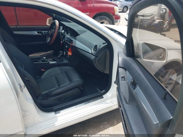 Продажа на аукционе авто 2013 Mercedes-benz C 250 Sport, vin: WDDGF4HB0DA864322, номер лота: 45733398