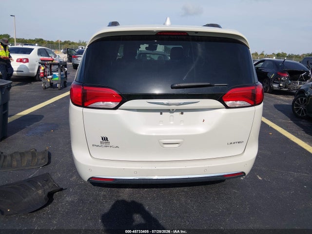 Продаж на аукціоні авто 2017 Chrysler Pacifica Limited, vin: 2C4RC1GGXHR584030, номер лоту: 45733405