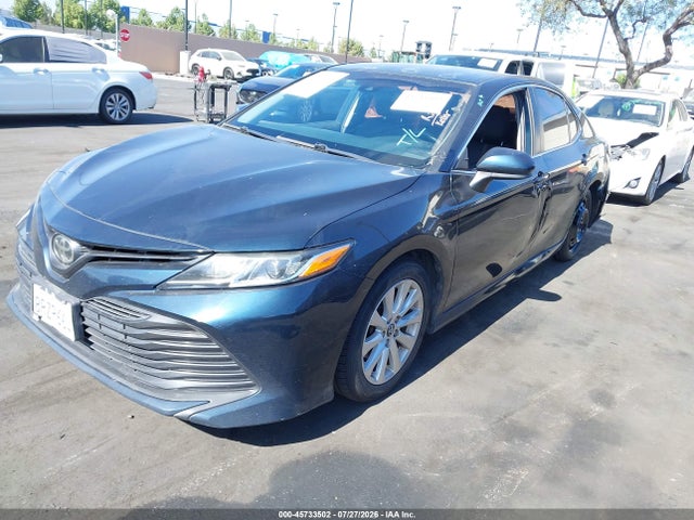 Toyota CAMRY LE 2018 4T1B11HK7JU507548 Image 2