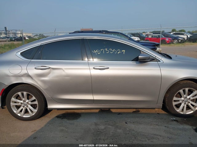 2015 Chrysler 200 Limited მანქანა იყიდება აუქციონზე, vin: 1C3CCCAB7FN617305, აუქციონის ნომერი: 45733529