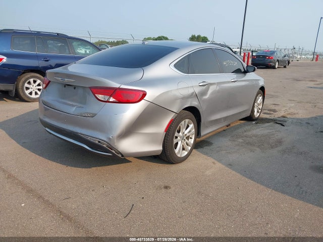 2015 Chrysler 200 Limited მანქანა იყიდება აუქციონზე, vin: 1C3CCCAB7FN617305, აუქციონის ნომერი: 45733529