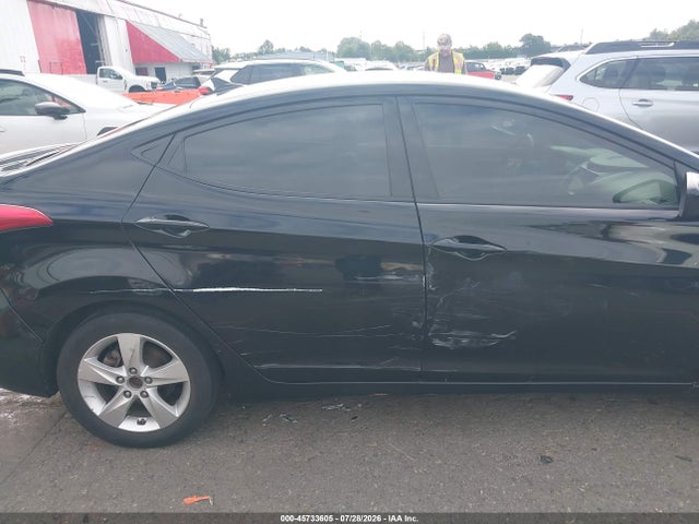 Продажа на аукционе авто 2013 Hyundai Elantra Gls, vin: KMHDH4AEXDU648984, номер лота: 45733605