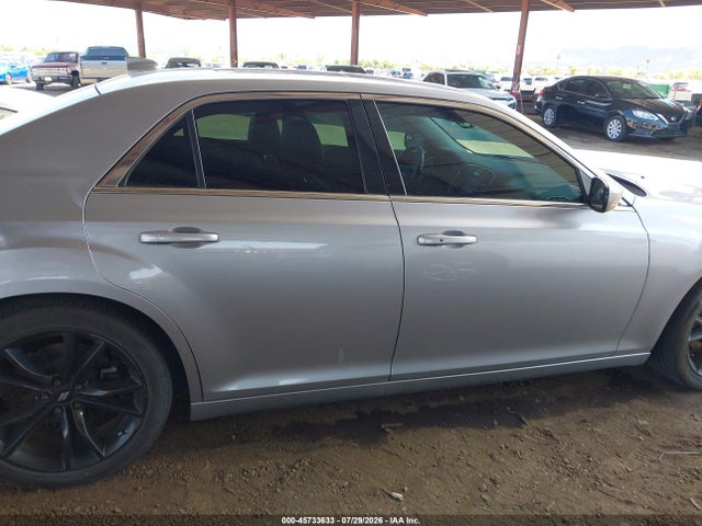 Chrysler 300 Limited 2015 2C3CCAAG4FH796606 Image 13