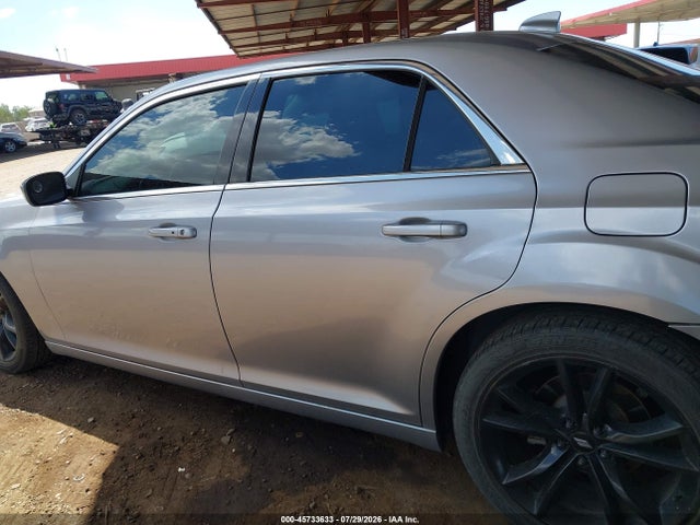 Chrysler 300 Limited 2015 2C3CCAAG4FH796606 Image 14
