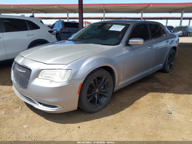 Chrysler 300 Limited 2015 2C3CCAAG4FH796606 Image 2