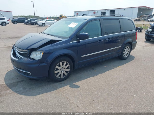 2015 Chrysler Town & Country Touring მანქანა იყიდება აუქციონზე, vin: 2C4RC1BG3FR644251, აუქციონის ნომერი: 45733797